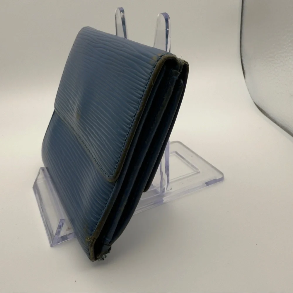 Louis Vuitton Blue Epi Leather Tri-Fold Wallet | Unisex | Pre-Owned |